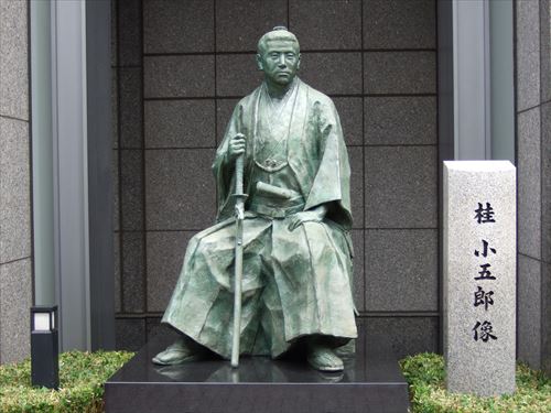 桂小五郎像（京都ホテルオークラ内）